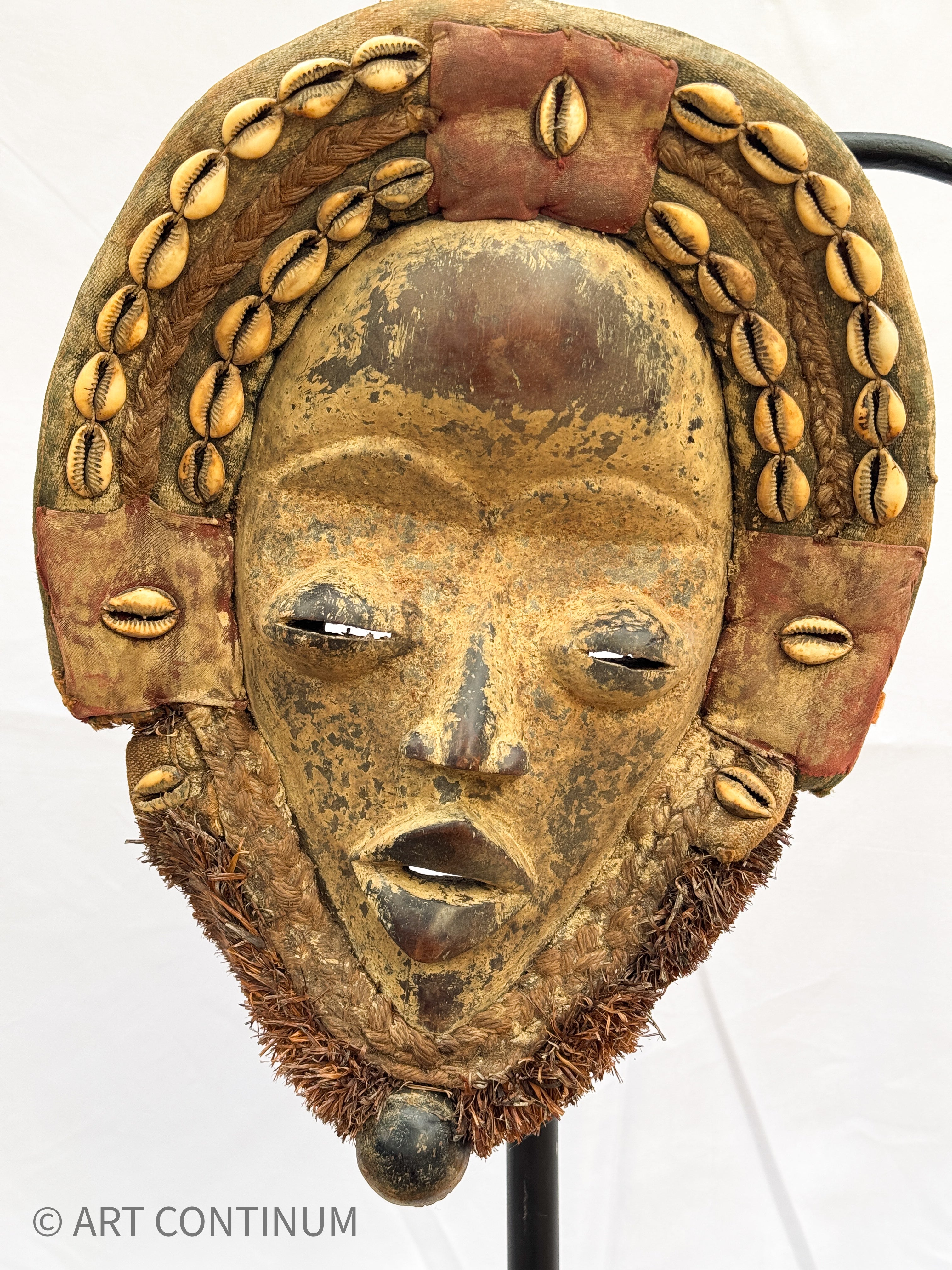 Dan Gle Mask with Cowrie Crown
