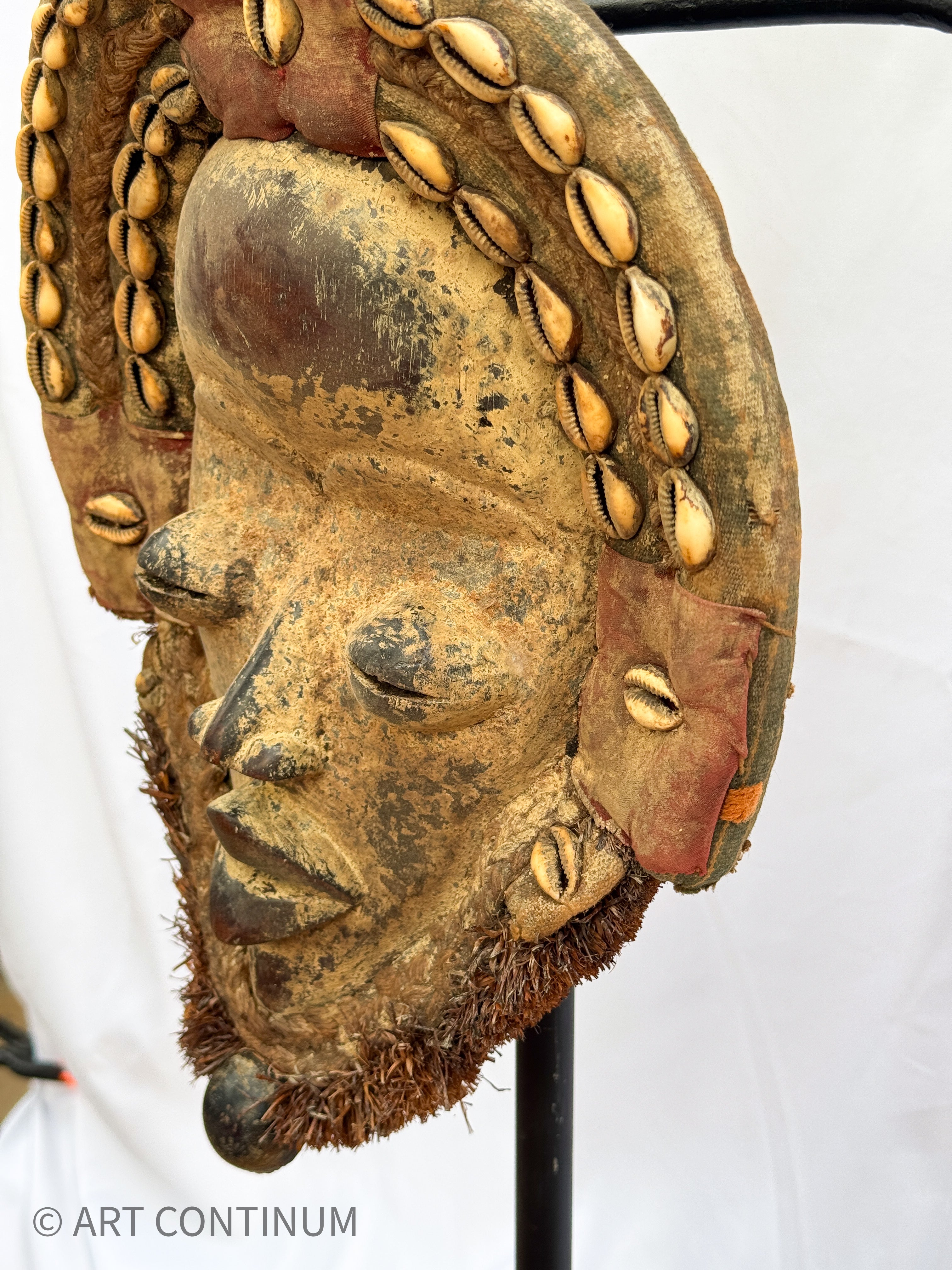 Dan Gle Mask with Cowrie Crown